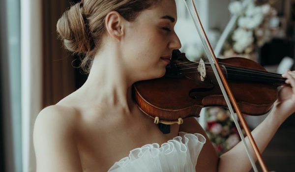 marenuhlenhaut_weddings-violinistin-astrid
